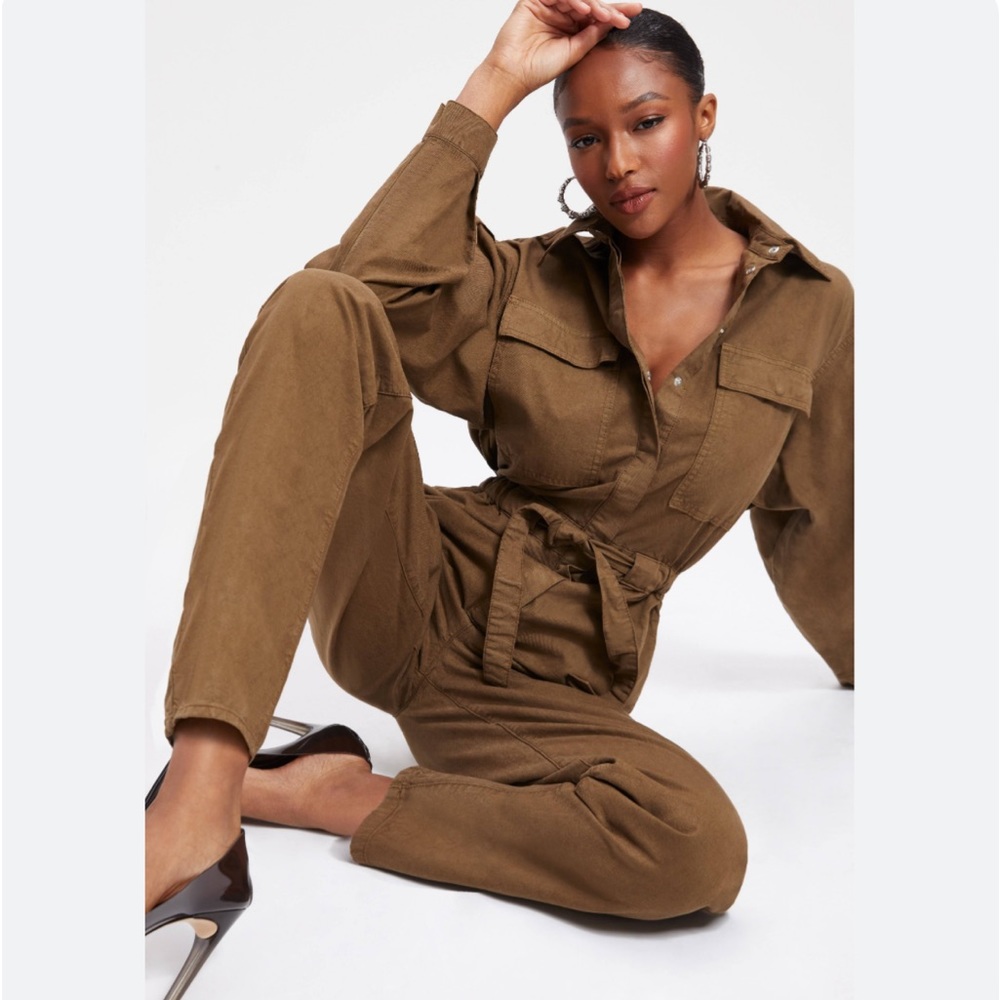 Good American Jumpsuit size 1 which I believe is a size 2/4
